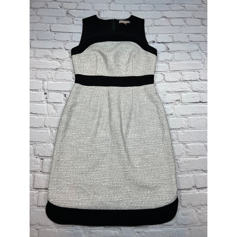 Banana Republic Sheath Dress Sleeveless Neutral color Block size 2 A443